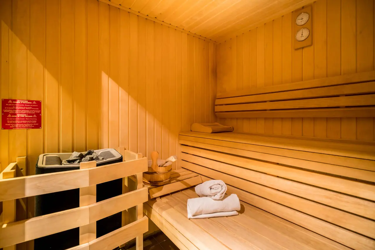 the sauna at Hôtel Les Bulles de Paris
