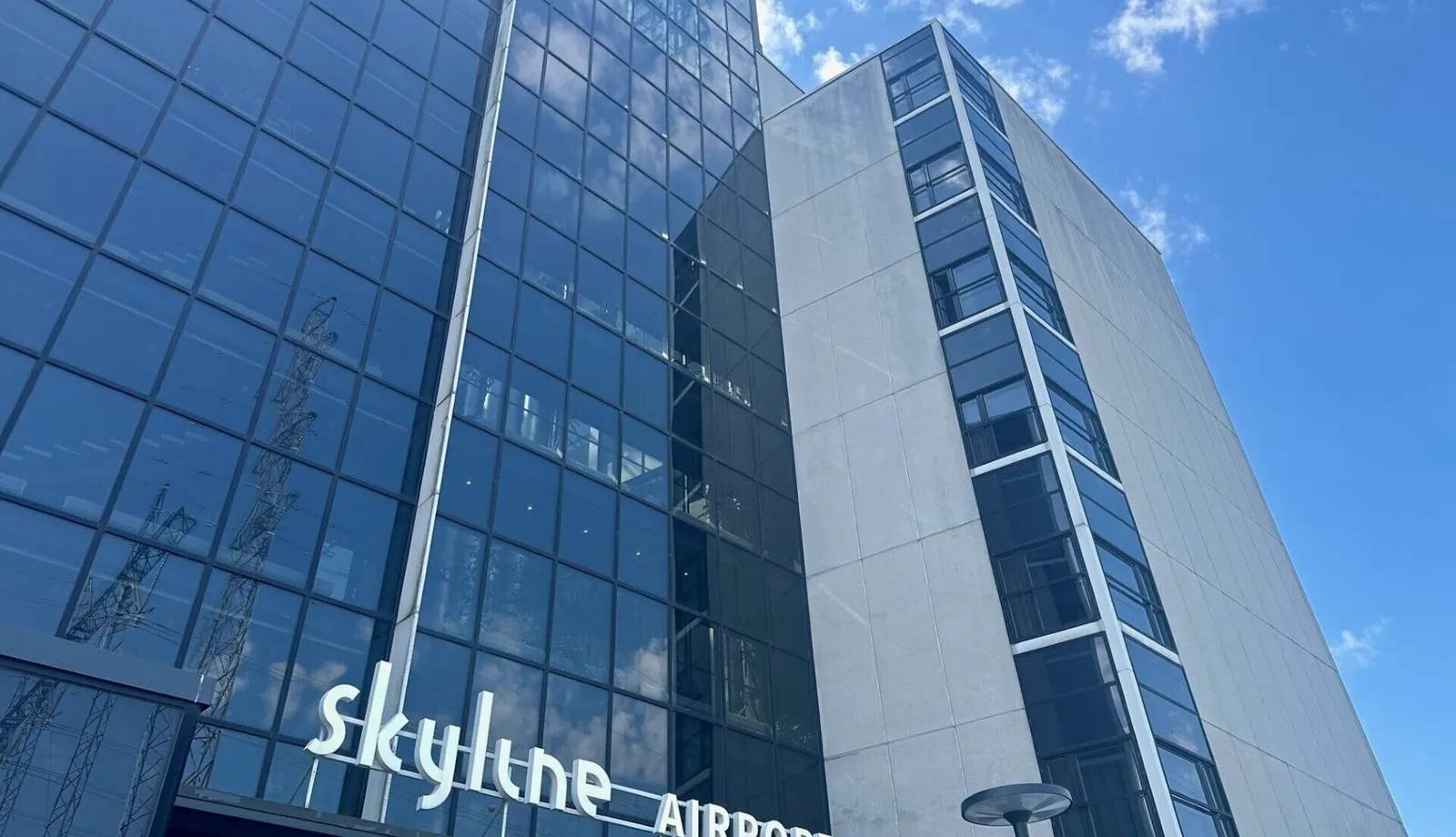 Skyline Airport Hotel